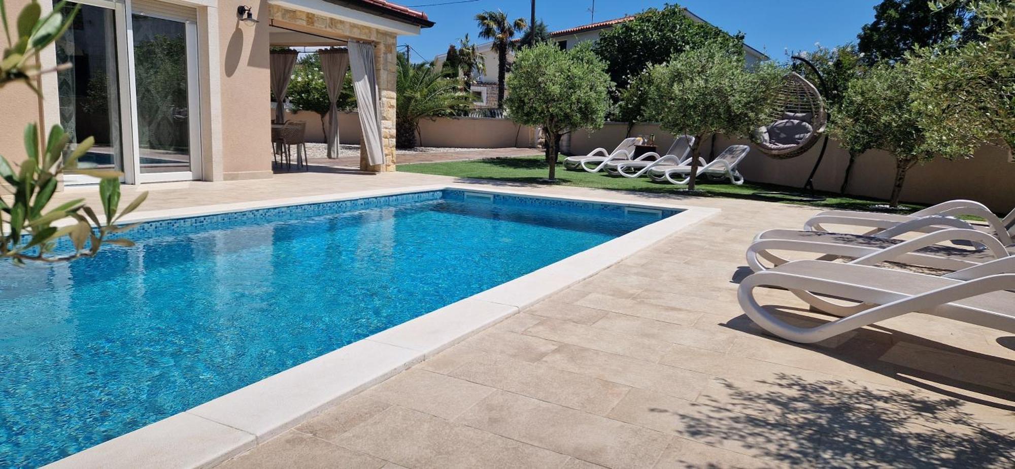 Villa Lukas&Ana S Bazenom,Djecjim Igralistem Pinezici  Exterior photo