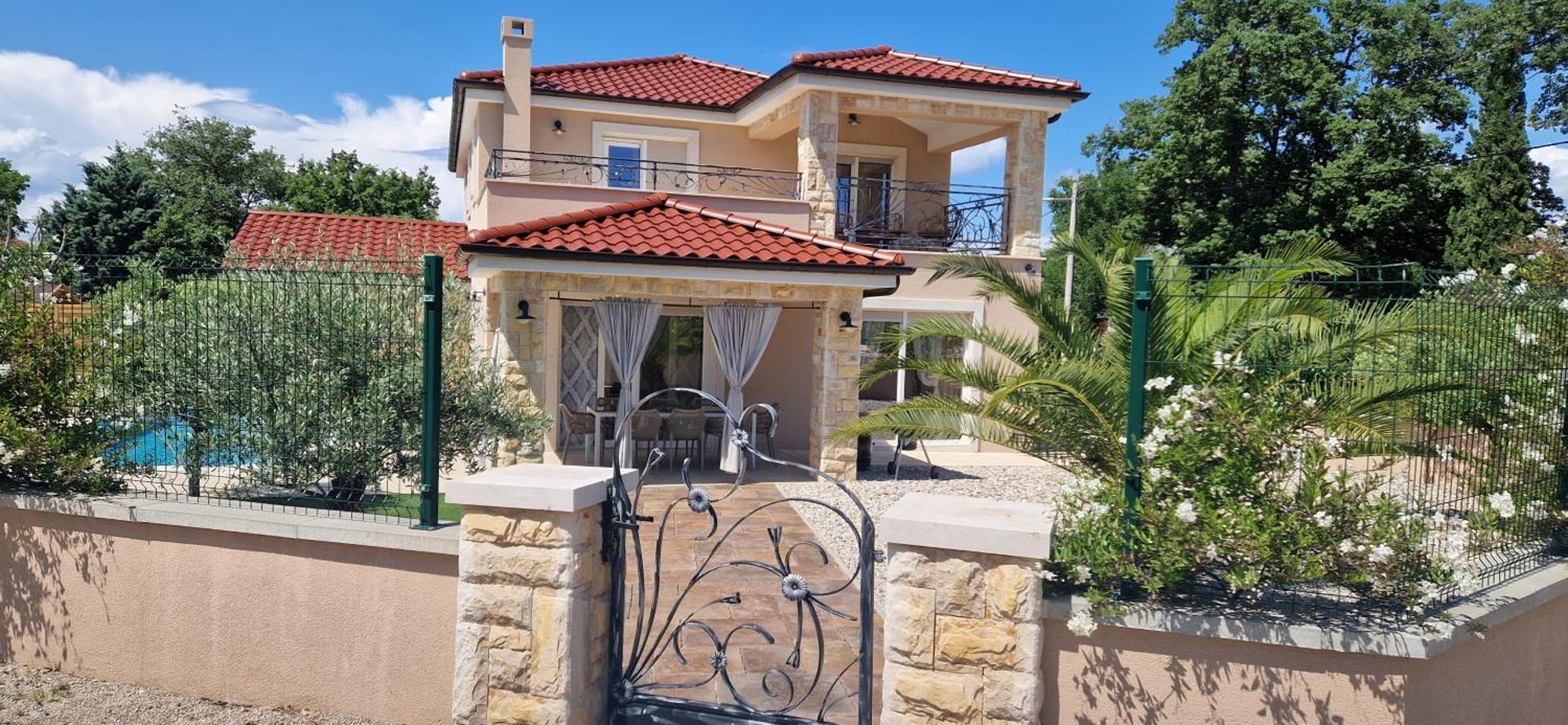 Villa Lukas&Ana S Bazenom,Djecjim Igralistem Pinezici  Exterior photo