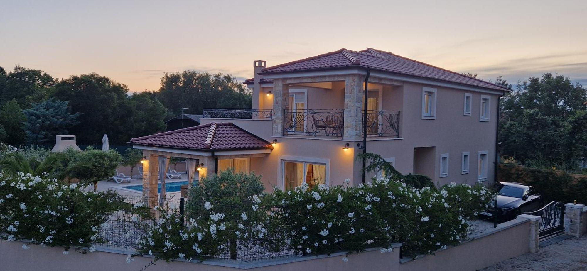 Villa Lukas&Ana S Bazenom,Djecjim Igralistem Pinezici  Exterior photo